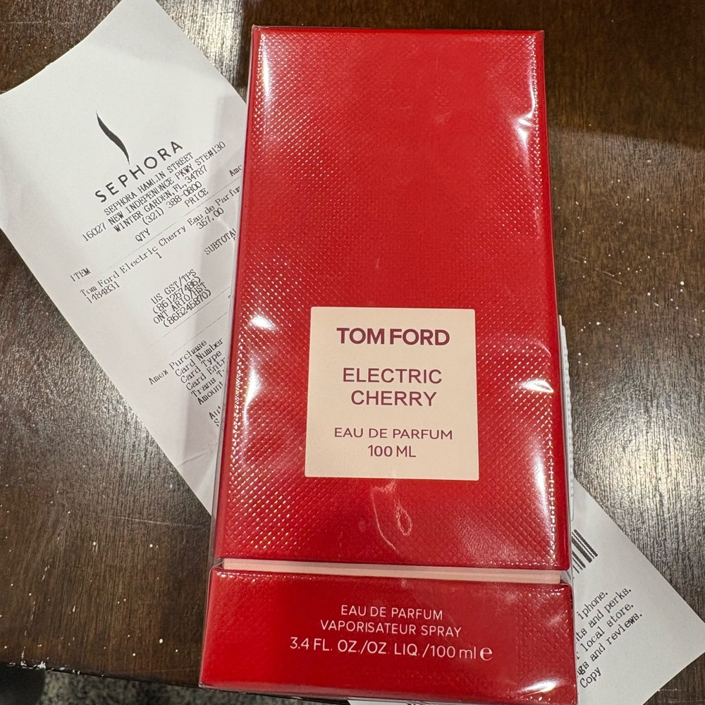 Tom Ford Electric Cherry Red Eau de Parfum
